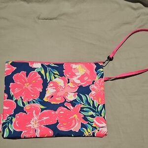 Simply Southern Large Wristlet Made For Wet Beach Items Including Bathing Suits